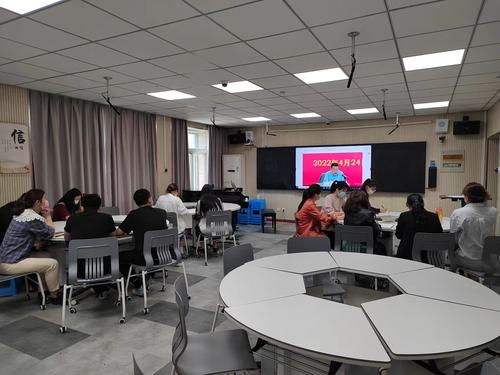 谢俐对班主任工作做出详细指导