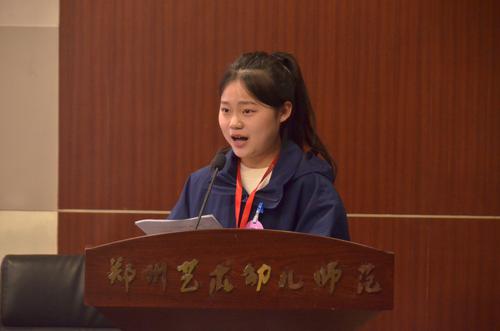 14号竞选选手进行广播站站长竞选演讲答辩