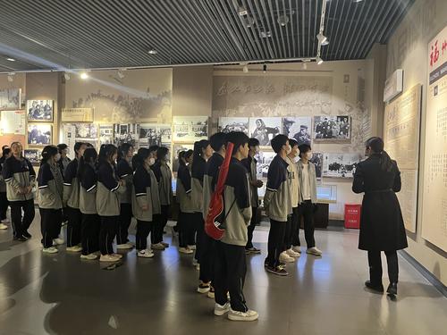 5认真学习焦裕禄的生平事迹