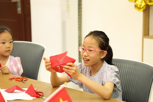 4完成五星剪纸