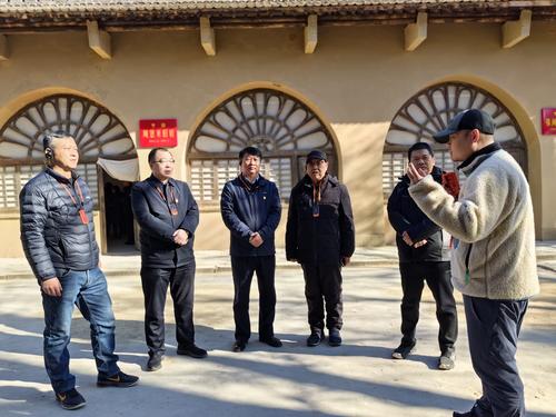 10.在周总理故居学习大生产运动