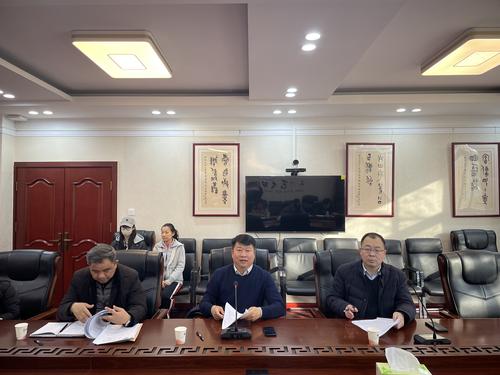 2党委书记、校长宋志强介绍学校思政教育教学开展情况