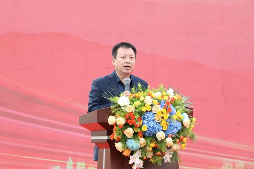 2学校党委书记周卫红致辞 2学校党委书记周卫红致辞