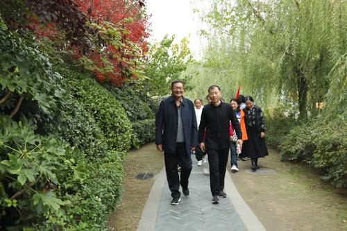 3古街小巷中游赏