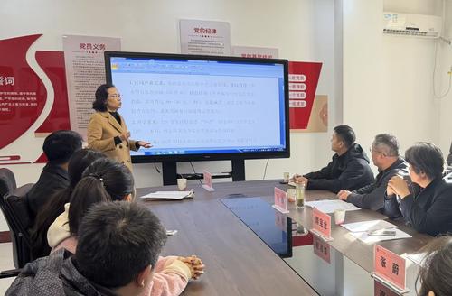 4.中原教学名师、郑州艺术幼儿师范学校教师胡金丽介绍音乐表演专业建设情况 4.中原教学名师、郑州艺术幼儿师范学校教师胡金丽介绍音乐表演专业建设情况