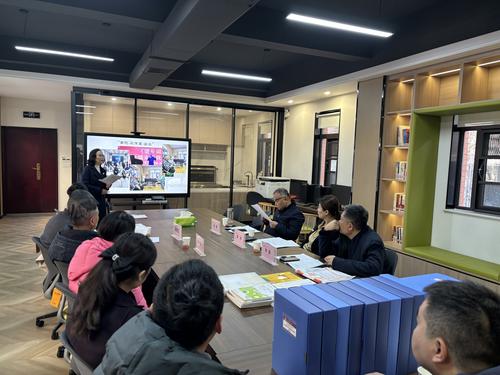 2胡金丽杰出教师中职音乐工作室接受专家验收