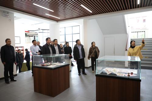 1国家文化和旅游部调研组赴郑州艺术幼儿师范学校调研“非遗在校园”工作