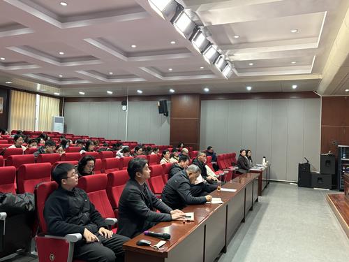 1郑州艺术幼儿师范学校开展教师素质能力提升系列培训会