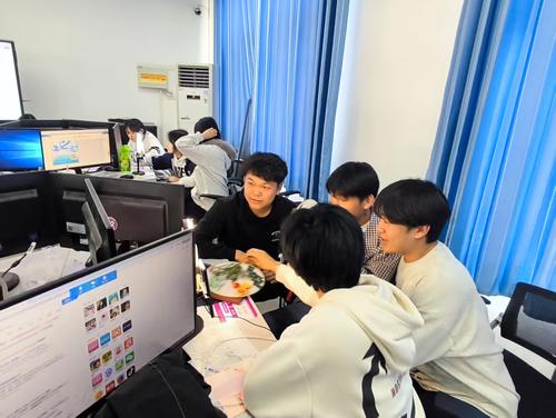 7电商直播竞赛现场