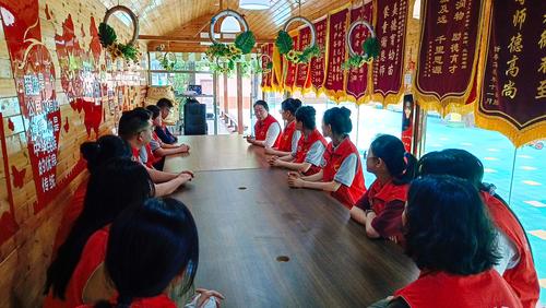 4师生们在参观学习中感悟红色文化
