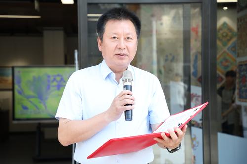 2学校党委书记周卫红致开幕词