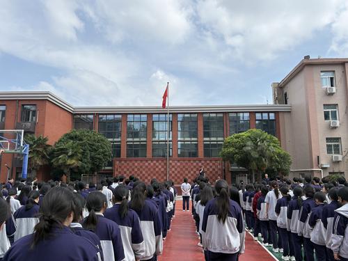 郑州艺术幼儿师范学校陇海校区组织消防演练